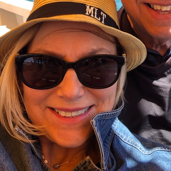 Meet your Posher, Marcia - Picture 1 of 1